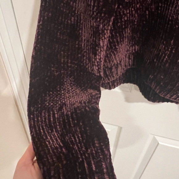 SANCTUARY BURGUNDY CHENILLE SWEATER - Picture 4 of 7